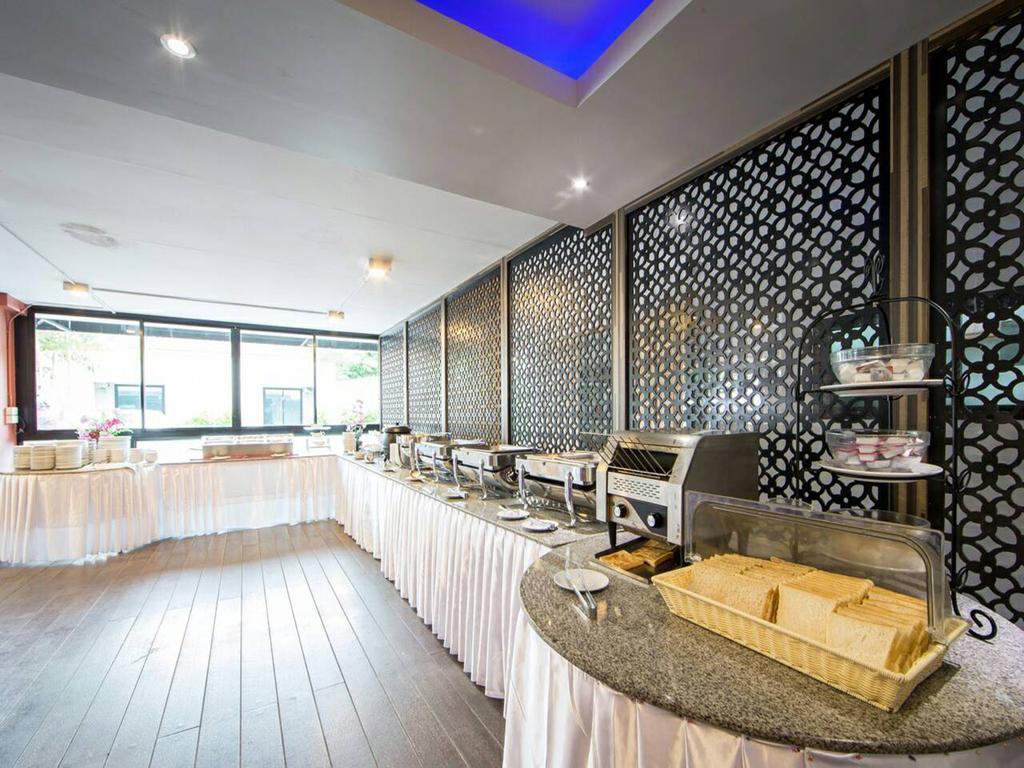 Grand Nai Harn Suites Rawai Kültér fotó