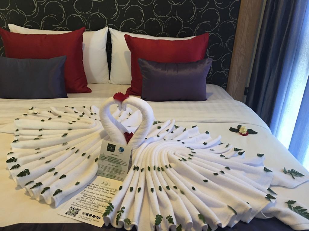 Grand Nai Harn Suites Rawai Kültér fotó